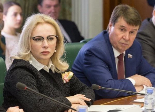 
Политолог Киселёва комментирует возможное решение крымских властей поменять сразу двух сенаторов