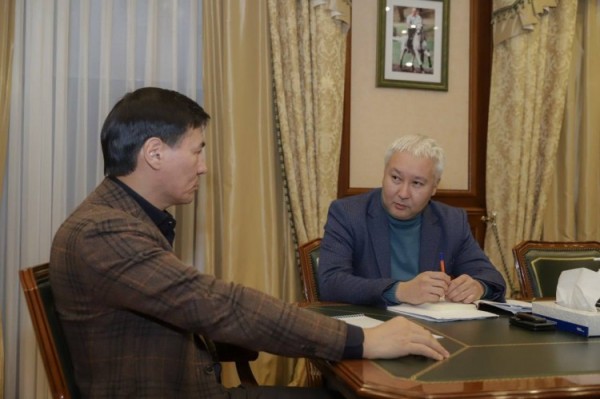 
Глава Калмыкии Хасиков повышает управляемость на местном уровне